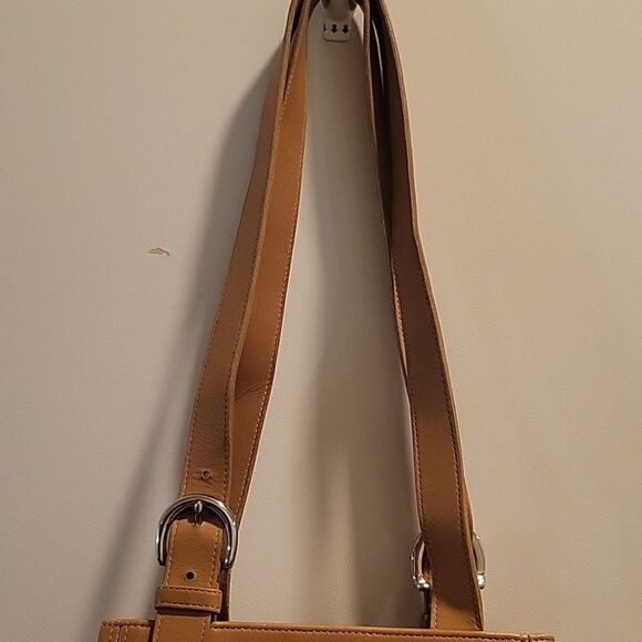 Vintage COACH Tan 4157 Soho Buckle Bag - Picture 7 of 13